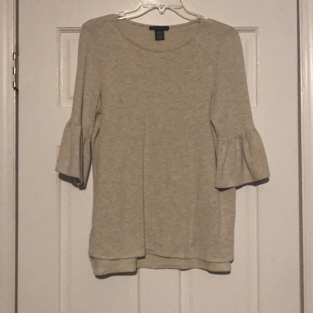 Cream Heathered Ruffle 3/4 Sleeve Top